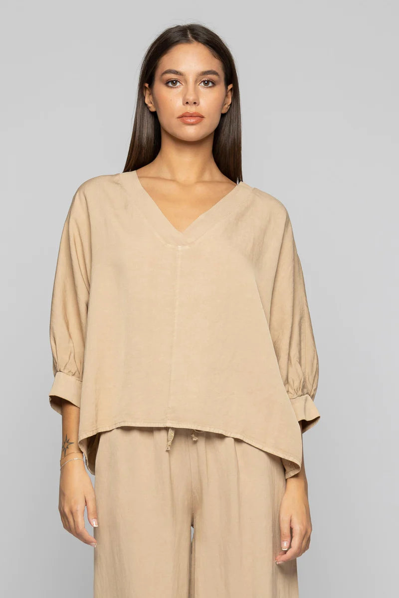 Blusa Elegante con Maniche a Sbuffo Beige1