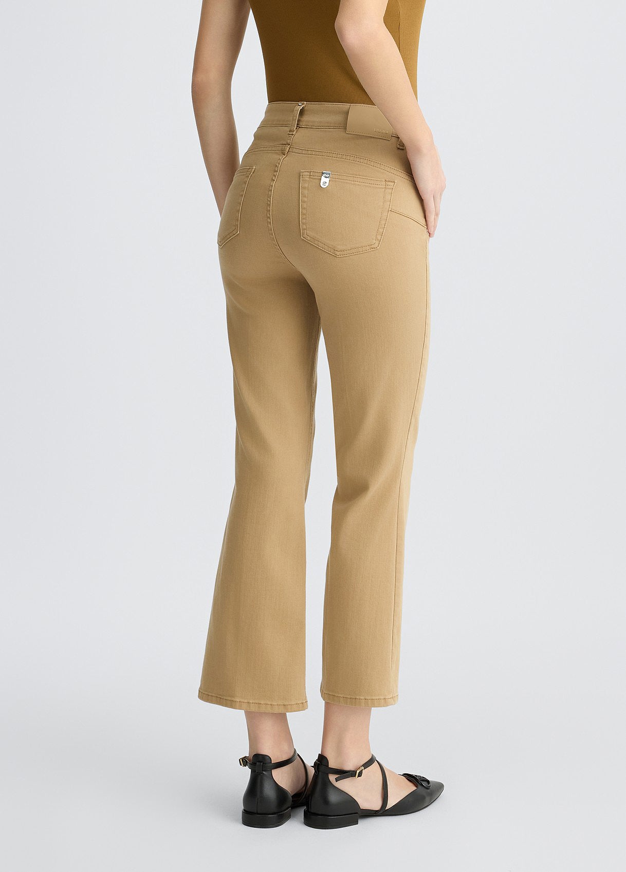 Pantalone Bootcut a Vita Alta / Beige - Ideal Moda