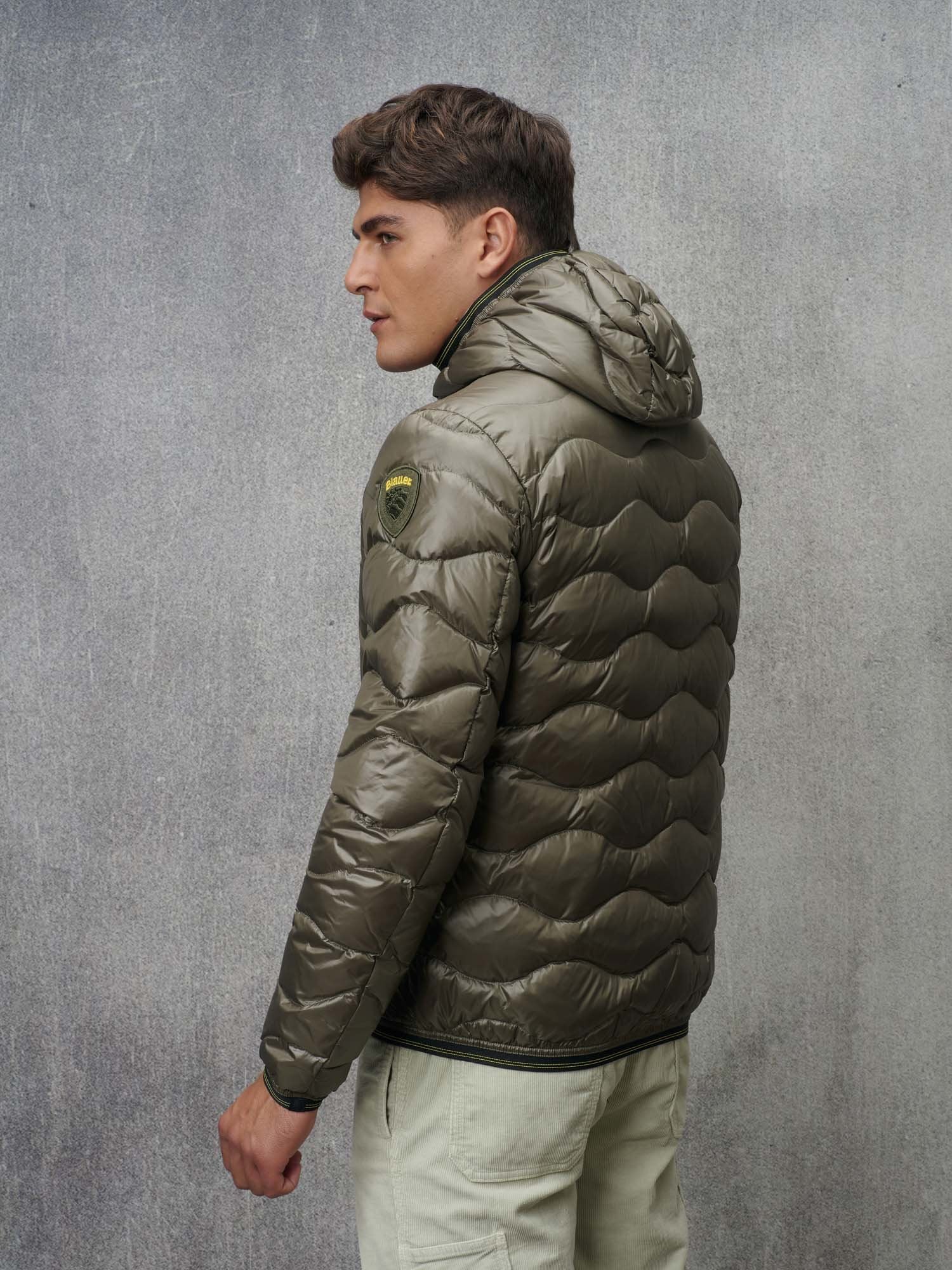 Piumino Leggero ad Onde Wave / Verde - Ideal Moda