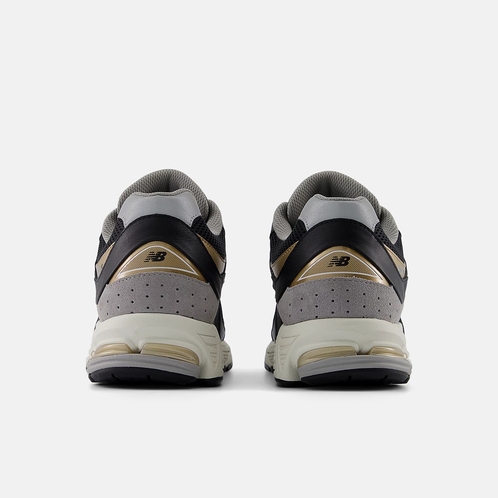 Sneaker 2002R in Suede e Tessuto / Nero - Ideal Moda