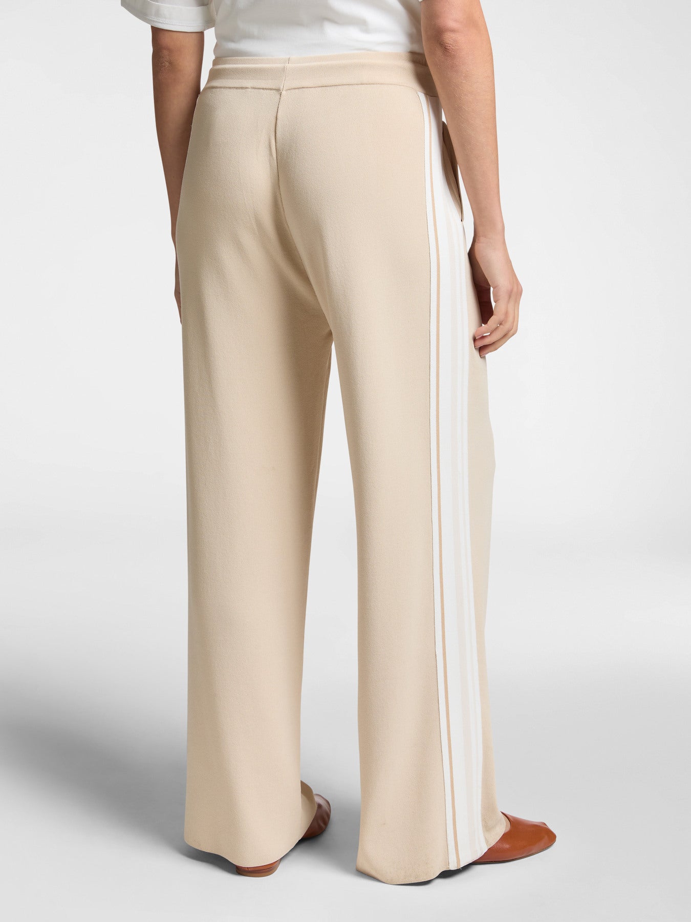 Pantalone in Maglia con Bordi a Righe / Beige - Ideal Moda