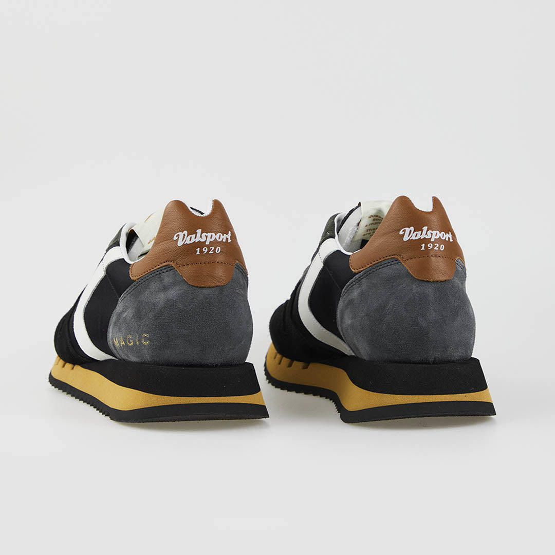 Sneaker in Tela Nylon Magic Run / Nero - Ideal Moda