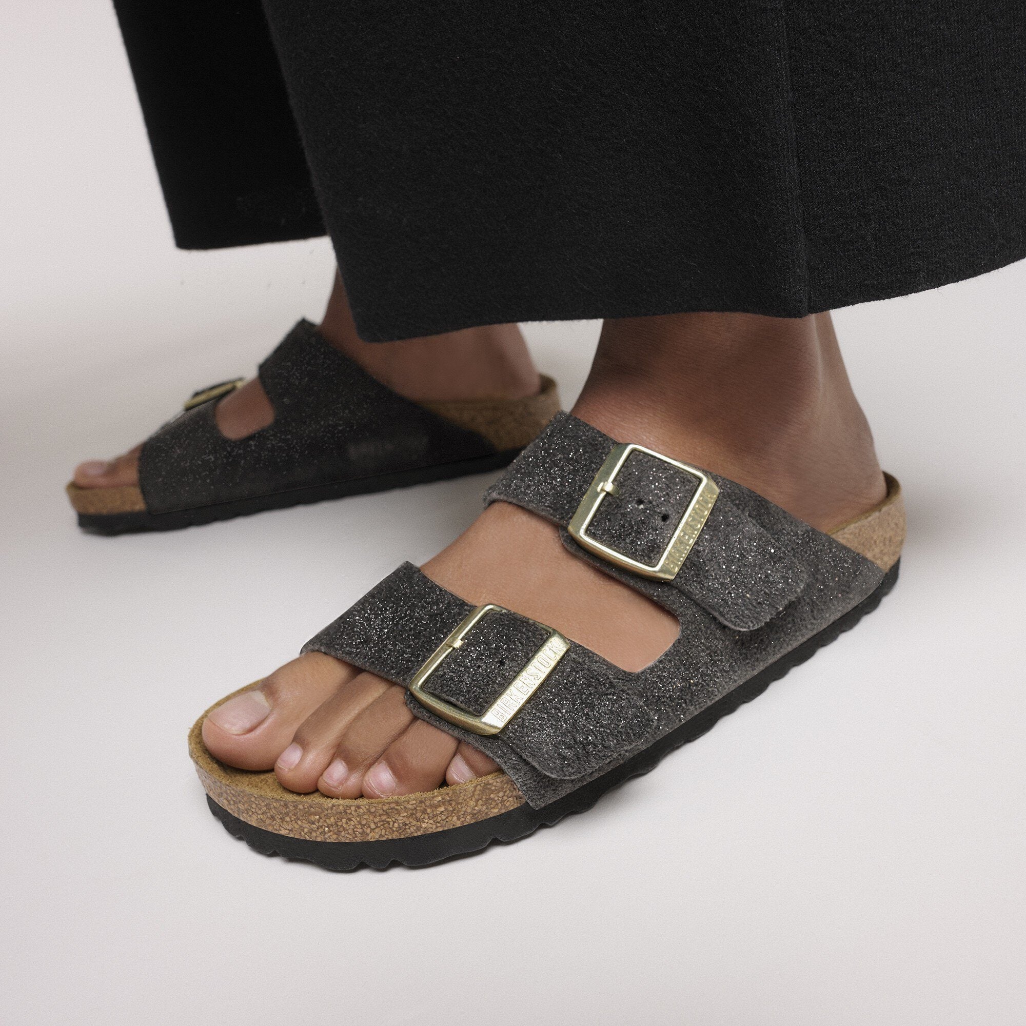 Sandalo Arizona in Suede / Nero