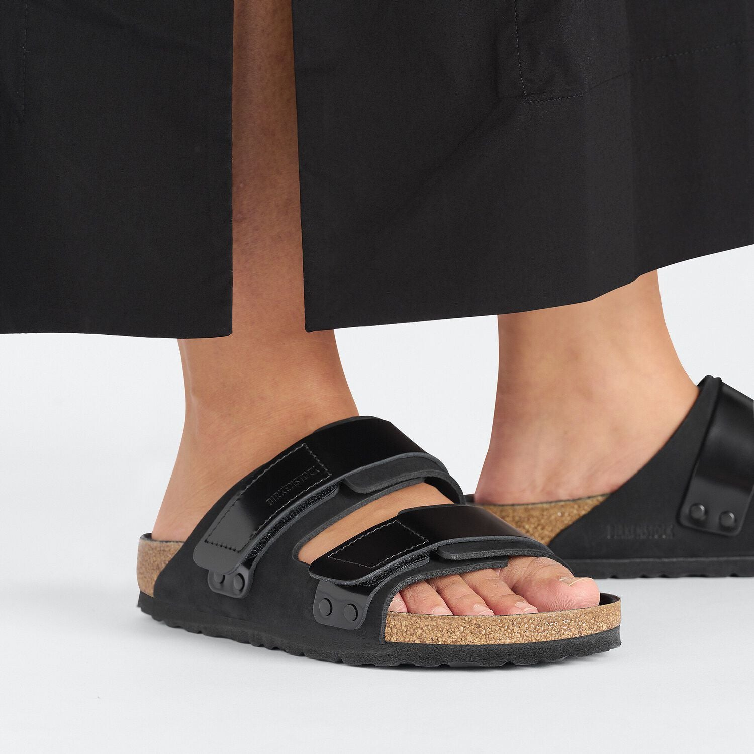 Sandalo Uji in Pelle Nabuck / Nero - Ideal Moda