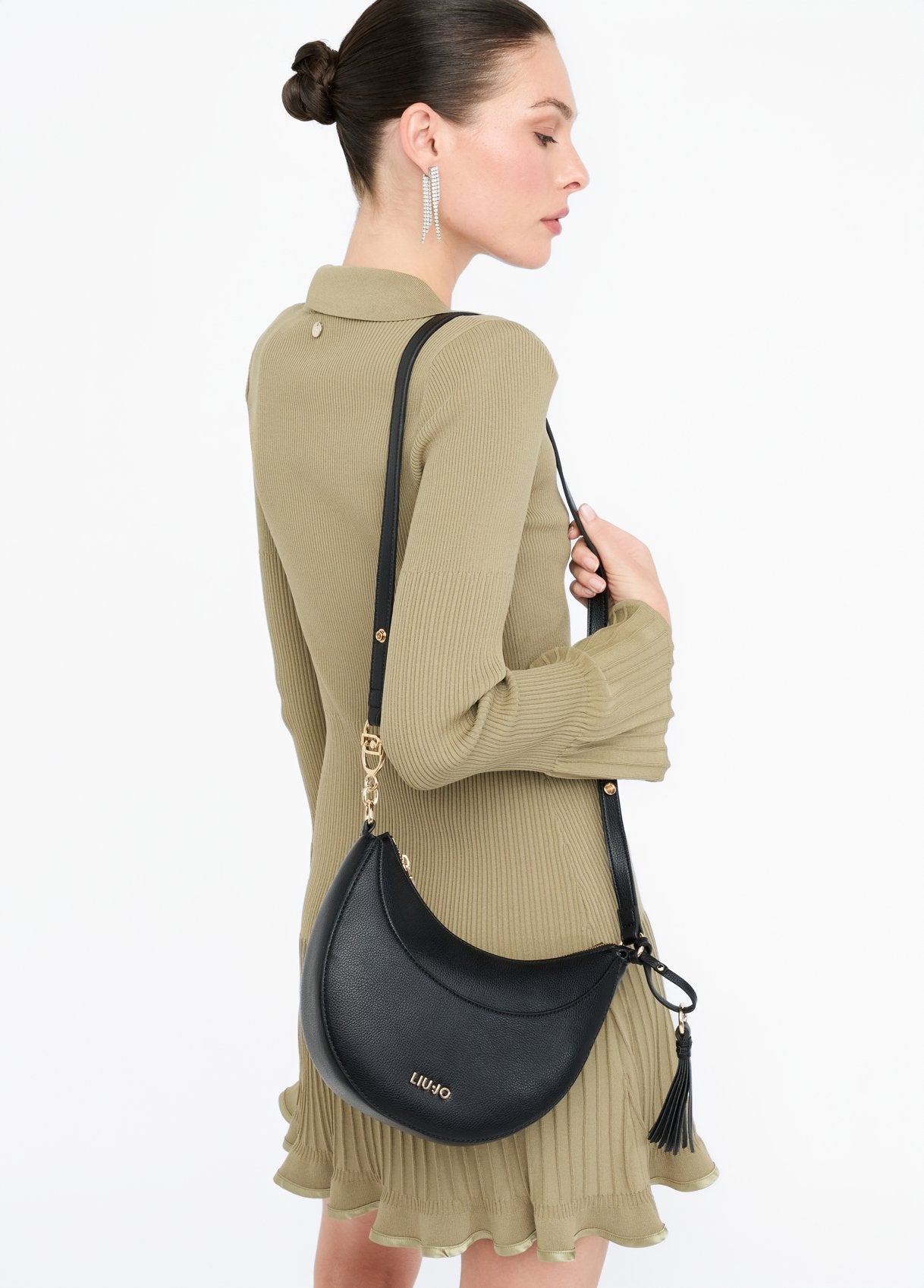 Borsa a Spalla Media con Charm / Nero
