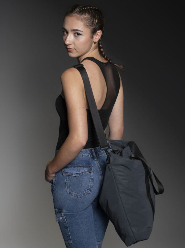 Borsa Tote in Tessuto Impermeabile / Nero - Ideal Moda