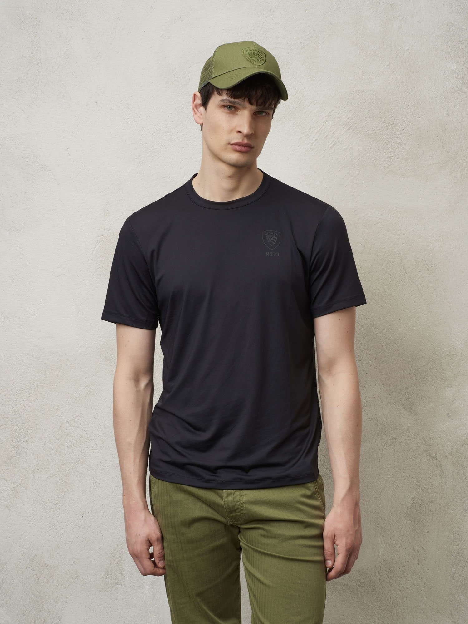 T-Shirt in Tessuto Tecnico con Logo / Nero - Ideal Moda