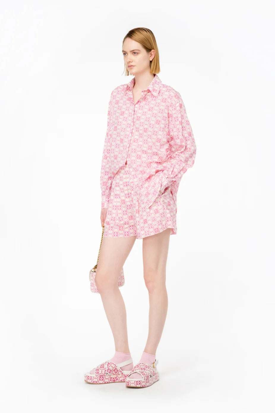 Pinko Sileno Shorts In Mussola Con Stampa Monogram Ricamata – Pantaloncini Eleganti Per Donna