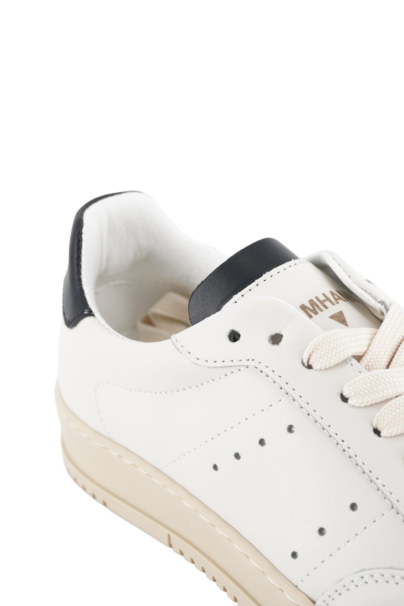 Sneaker in Pelle con Tab a Contrasto / Bianco - Ideal Moda