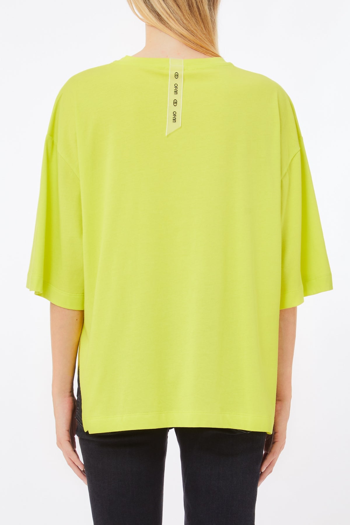 T-Shirt con Ricamo Gioiello / Giallo - Ideal Moda