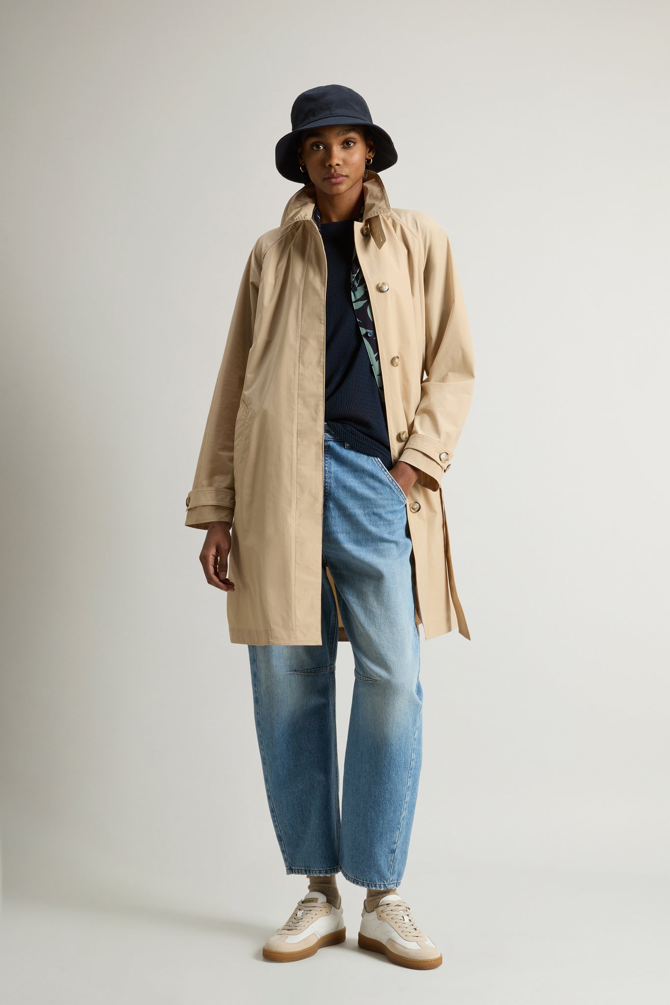 Trench in Tessuto Tecnico / Beige - Ideal Moda