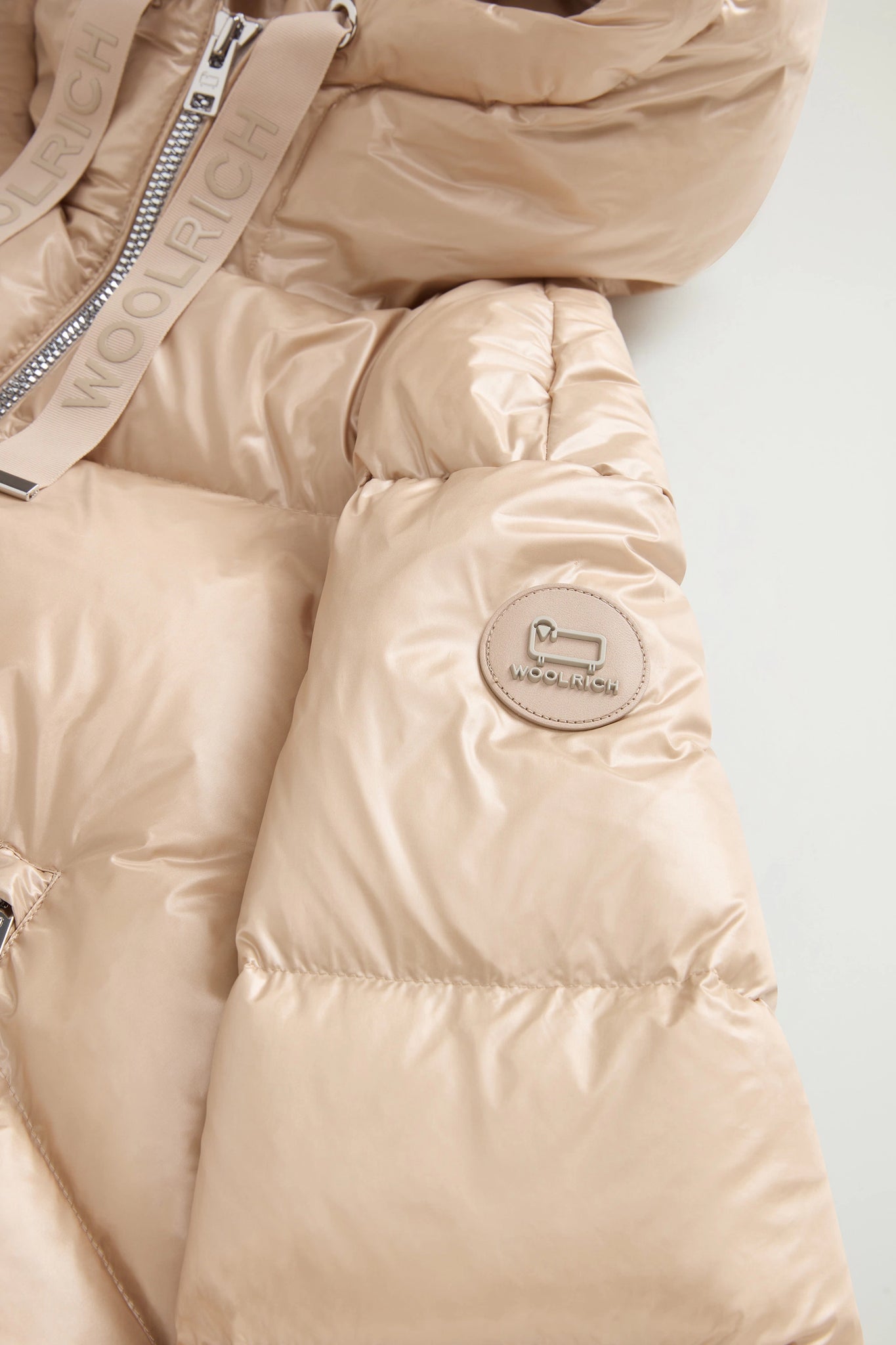 Piumino Corto Aliquippa in Nylon Lucido / Beige - Ideal Moda