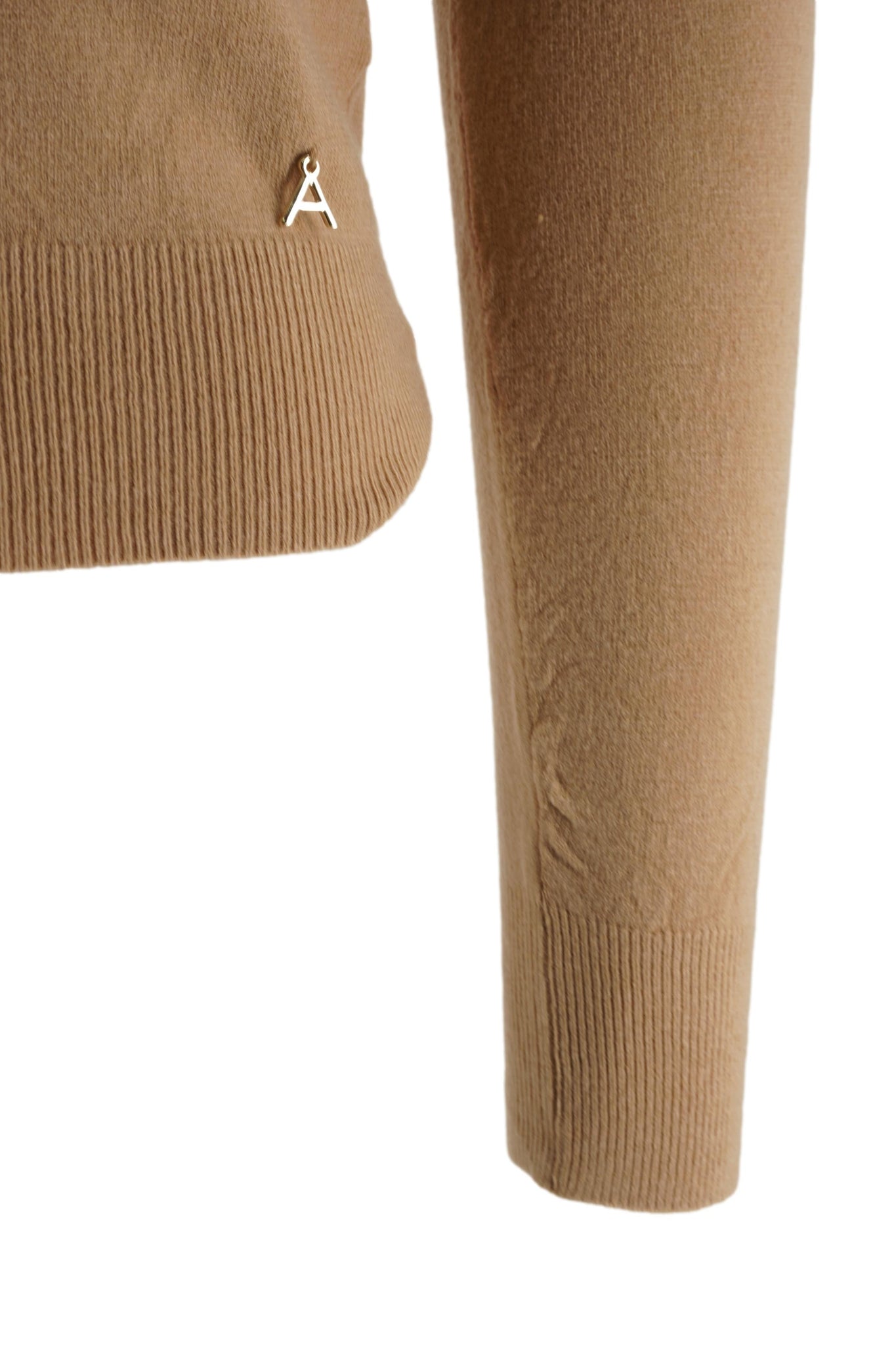 Maglia Slim Fit con Collo Alto / Beige - Ideal Moda