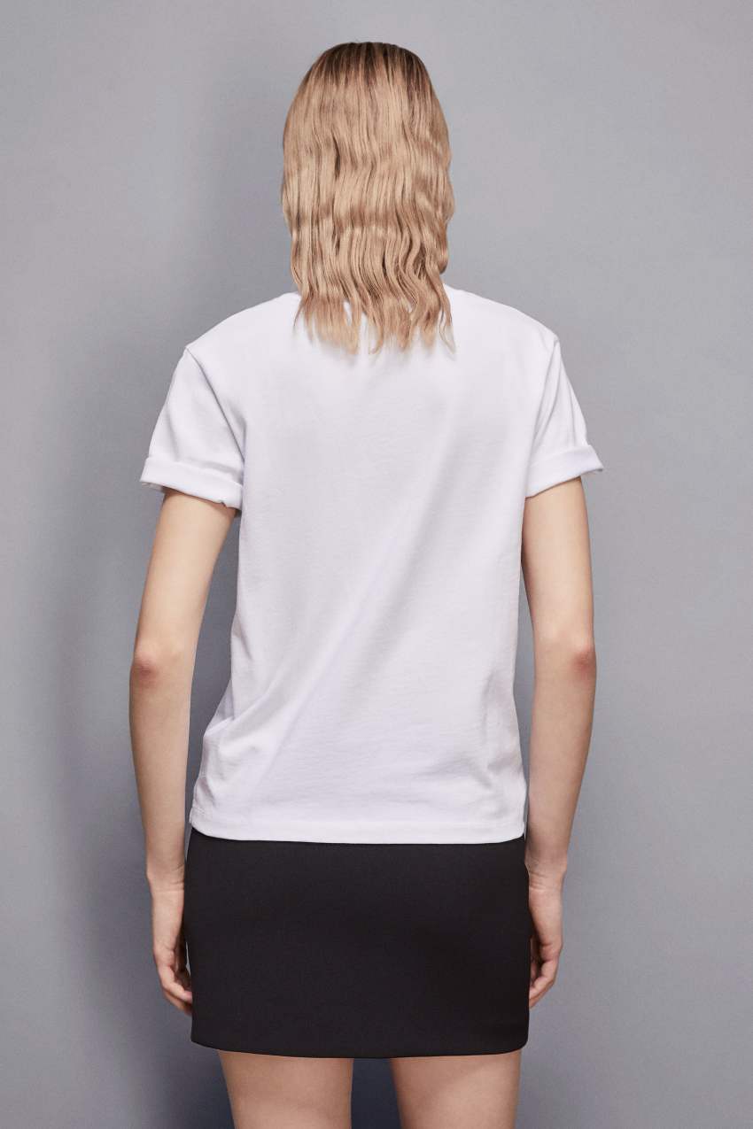 T-Shirt con Logo Frontale / Bianco - Ideal Moda