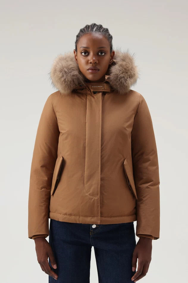 Arctic Parka Corto con Pelliccia Woolrich / Beige - Ideal Moda