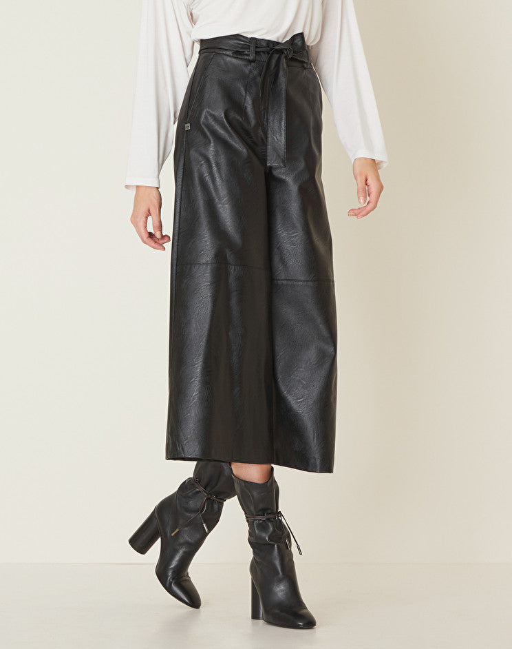 Pantalone Cropped in Ecopelle Manila Grace / Nero - Ideal Moda