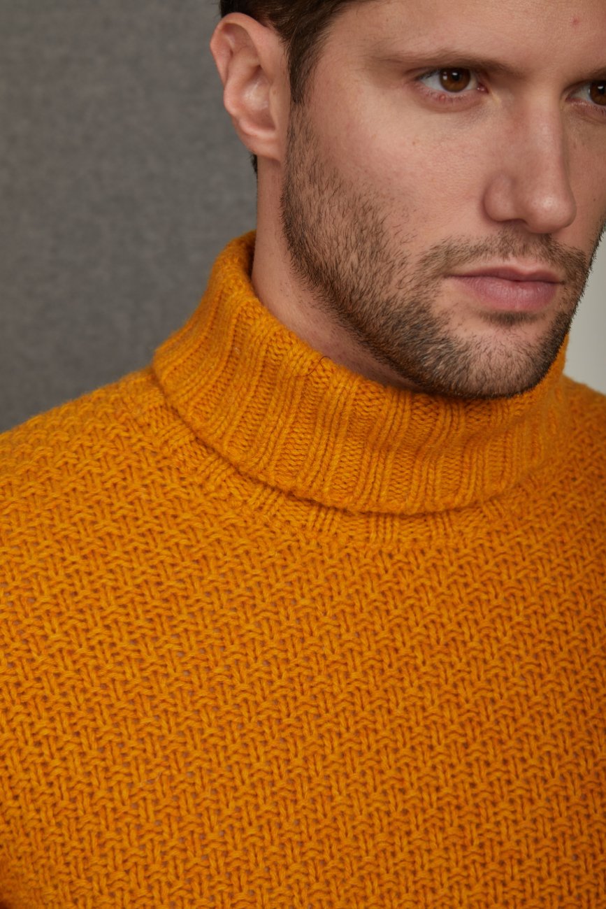Maglia ATPCO a collo alto / Arancione - Ideal Moda