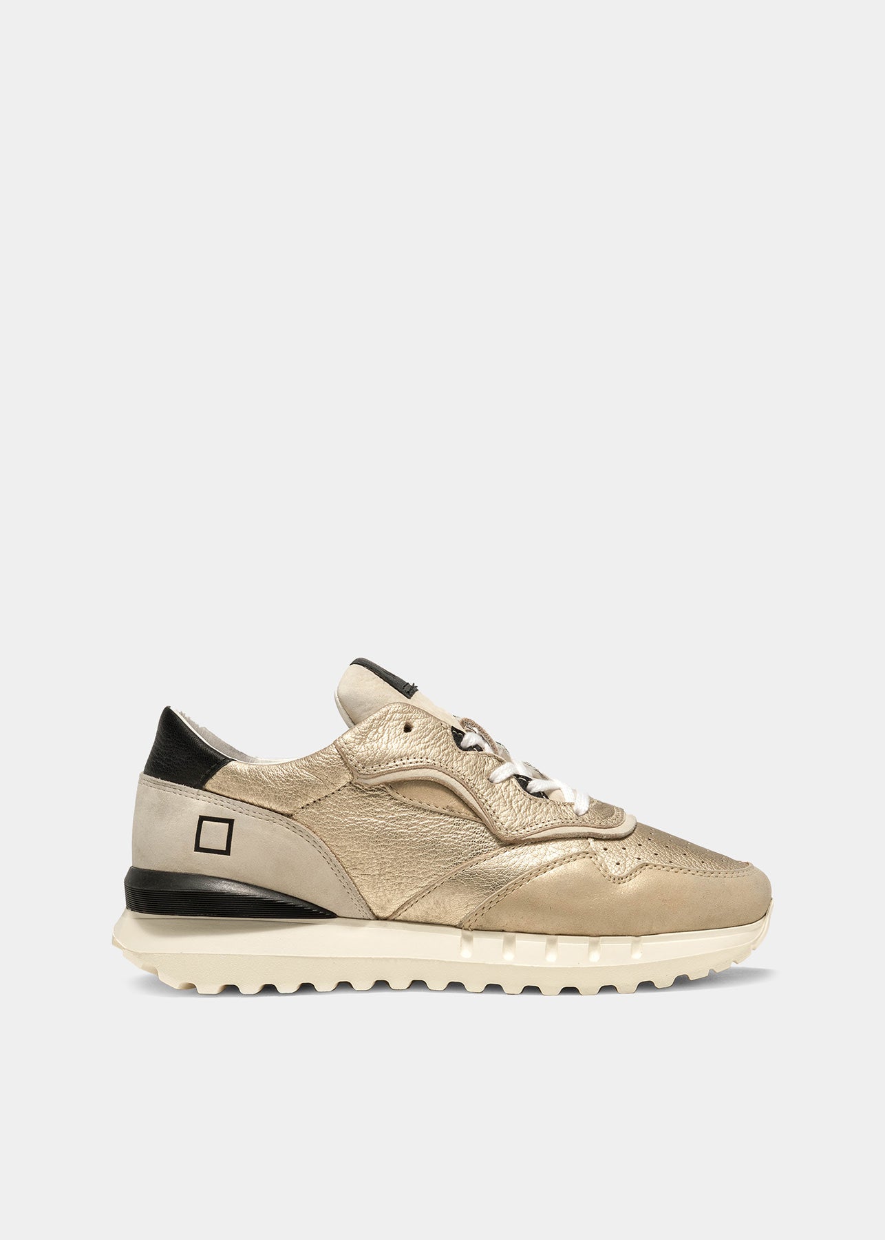 Sneaker DATE Luna Laminated / Oro - Ideal Moda