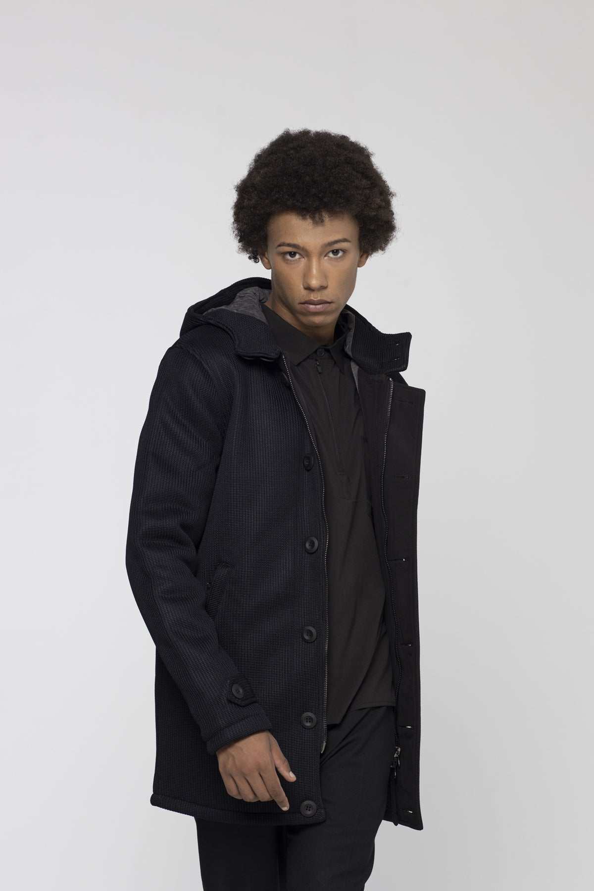 Giubbino Lungo in Tussuto con Struttura a Maglia / Nero - Ideal Moda