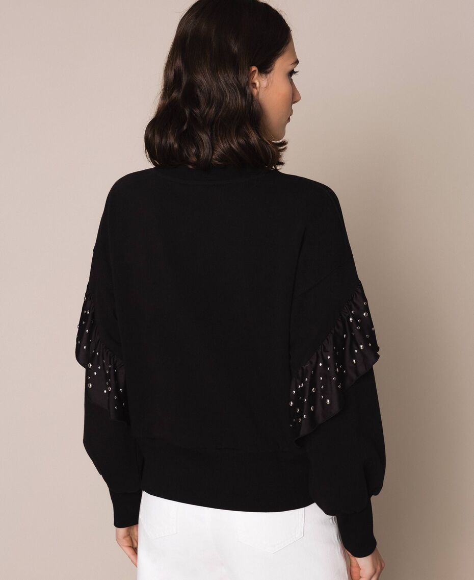 Felpa con balza in satin e borchie / Nero - Ideal Moda