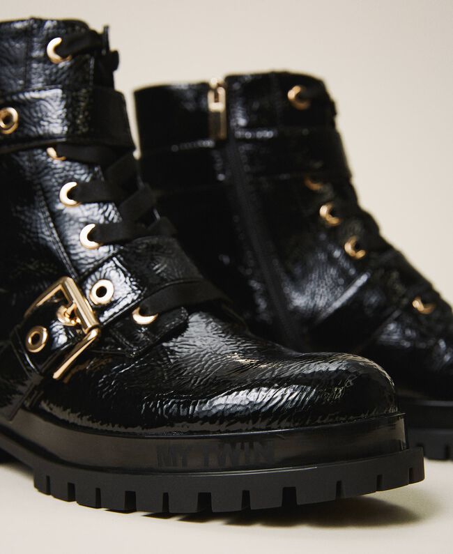 Stivaletti biker in vernice / Nero - Ideal Moda