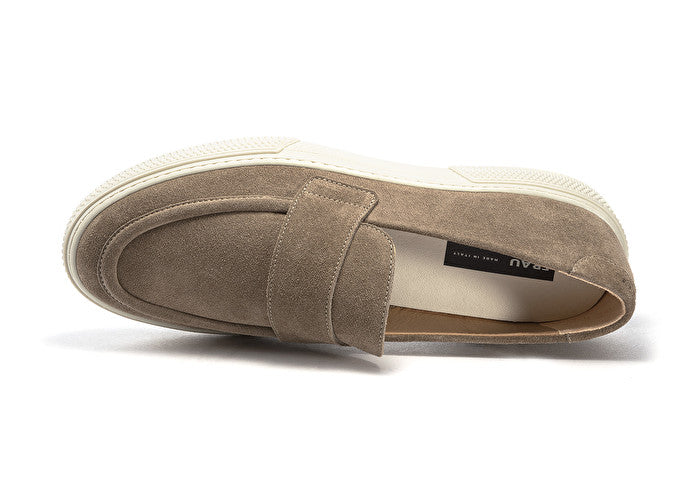Slip-on sportiva in camoscio / Beige - Ideal Moda