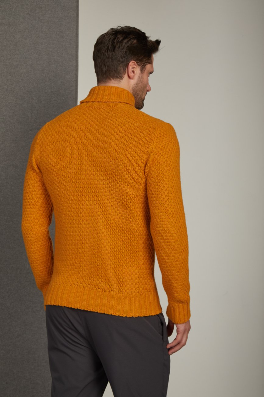 Maglia ATPCO a collo alto / Arancione - Ideal Moda