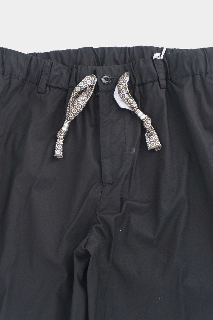 Pantalone con Laccio / Nero - Ideal Moda