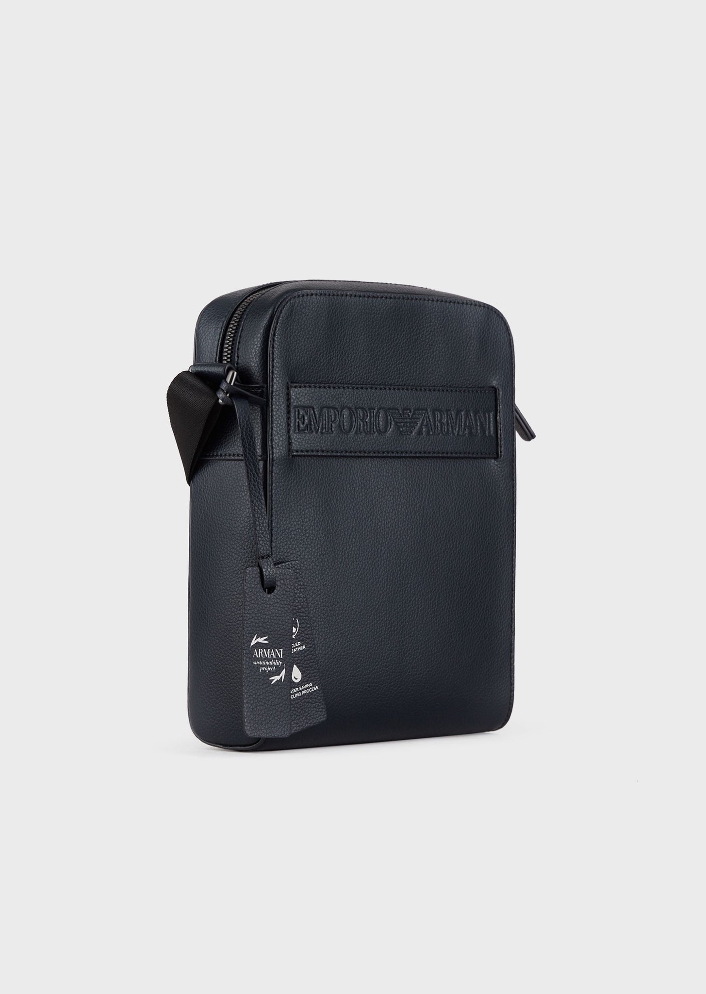 Borsa a tracolla piatta in pelle rigenerata con fascia logo / Blu - Ideal Moda