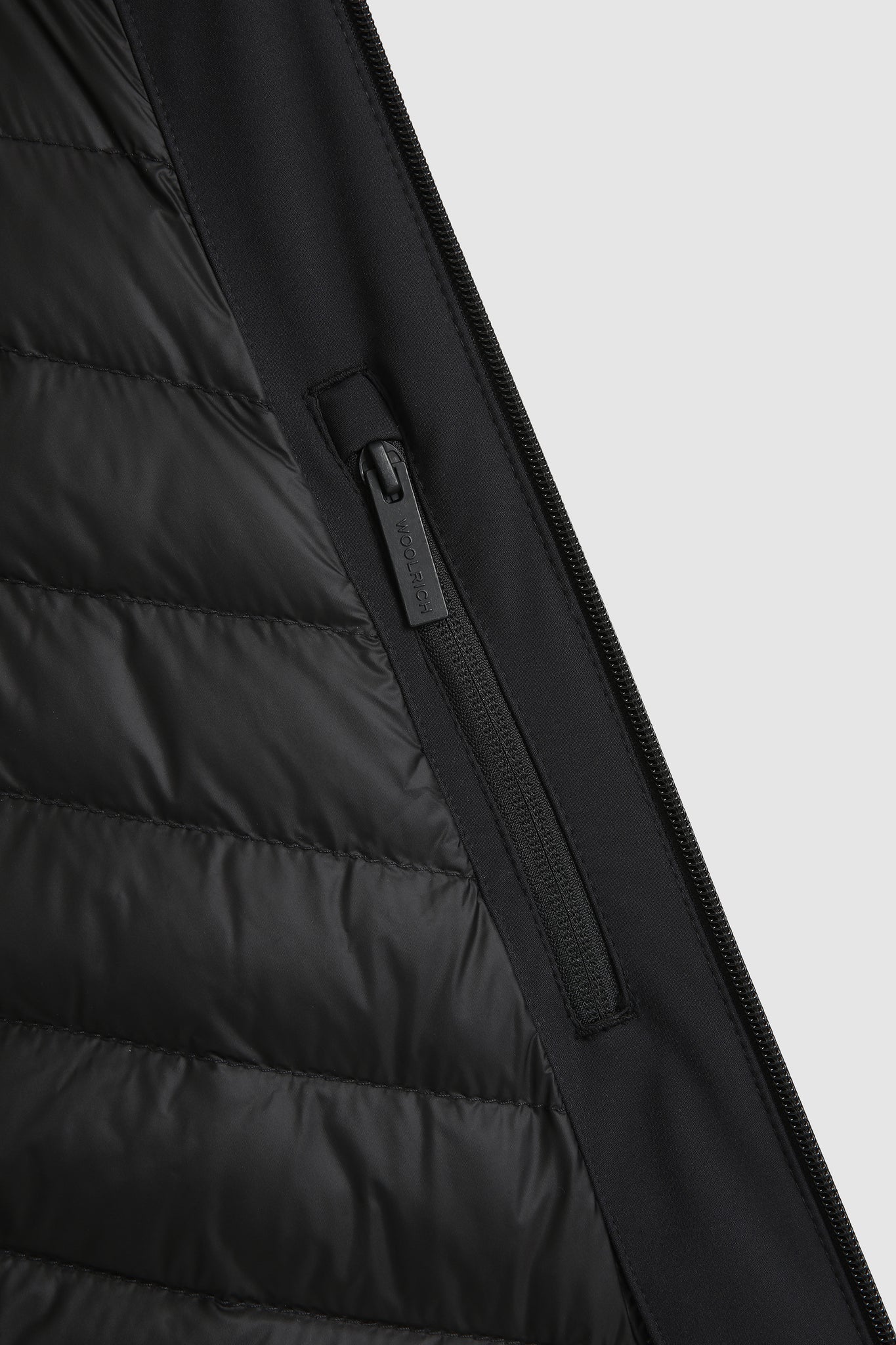 Giacca Woolrich in soft shell / Nero - Ideal Moda