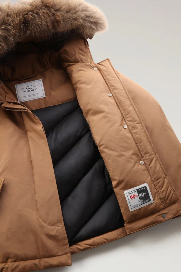 Arctic Parka Corto con Pelliccia Woolrich / Beige - Ideal Moda