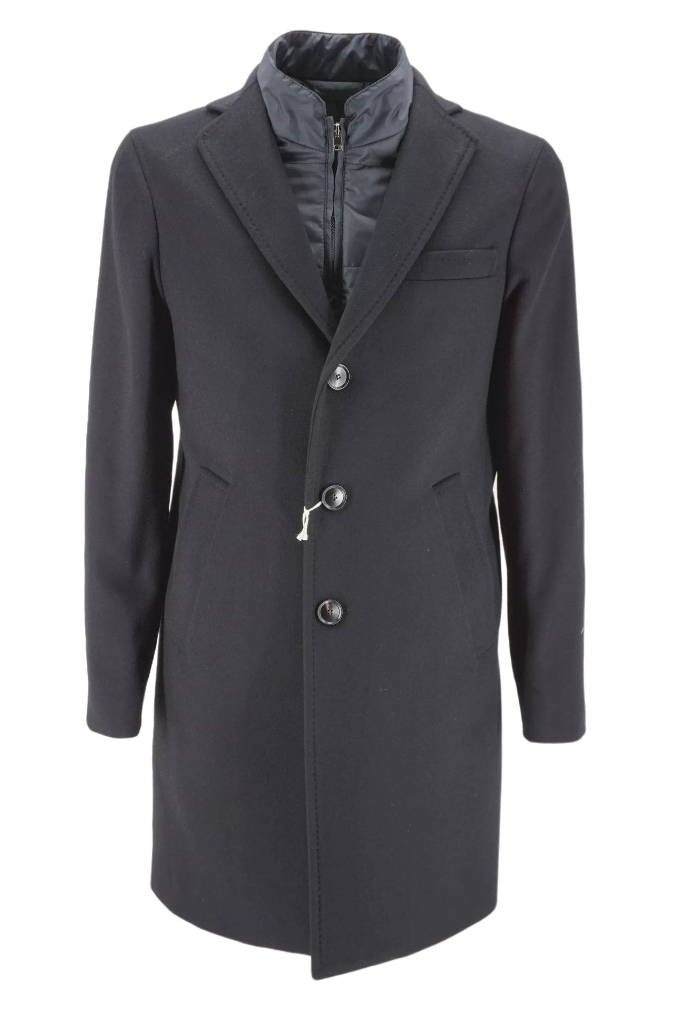 outfit con cappotto nero uomo