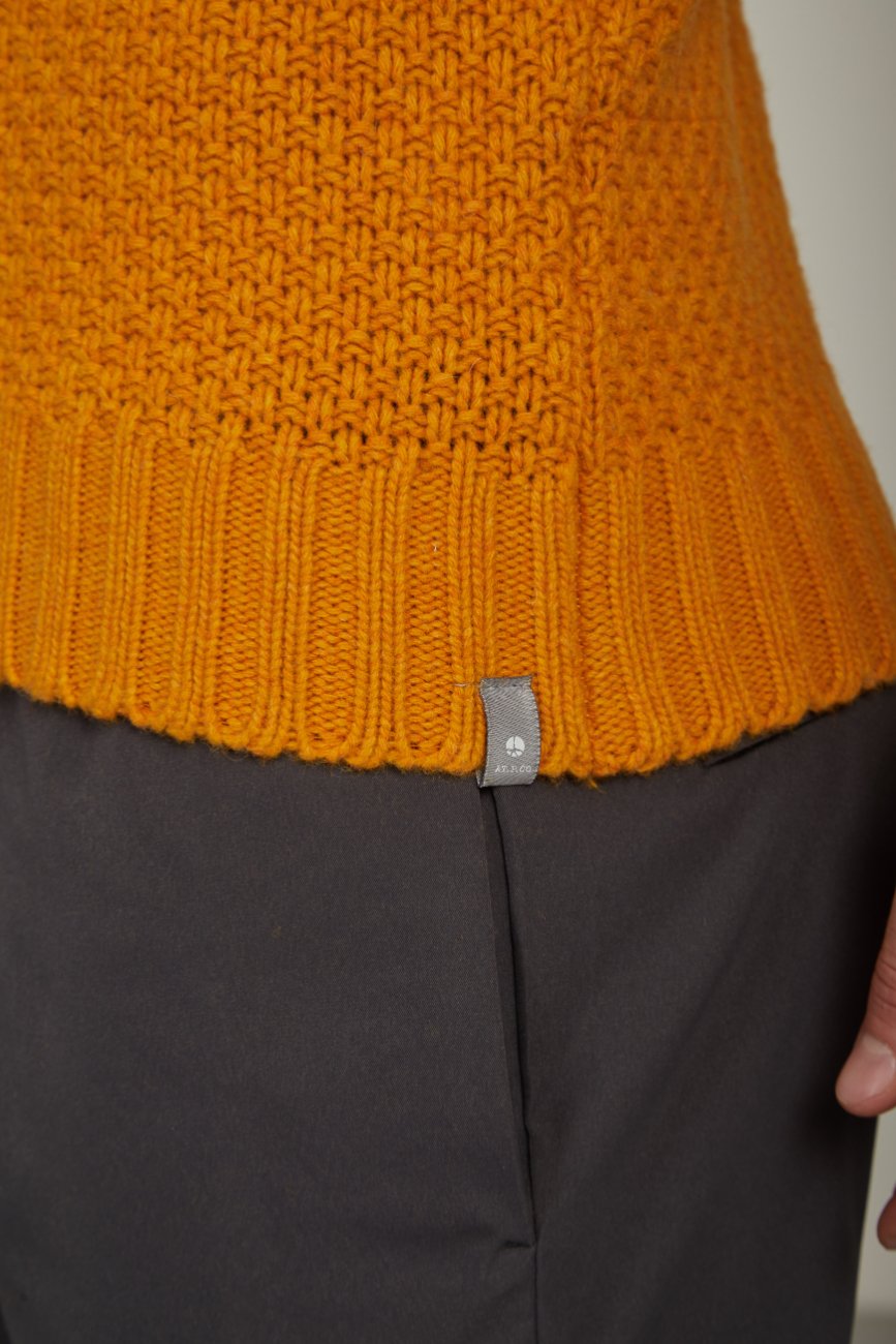 Maglia ATPCO a collo alto / Arancione - Ideal Moda