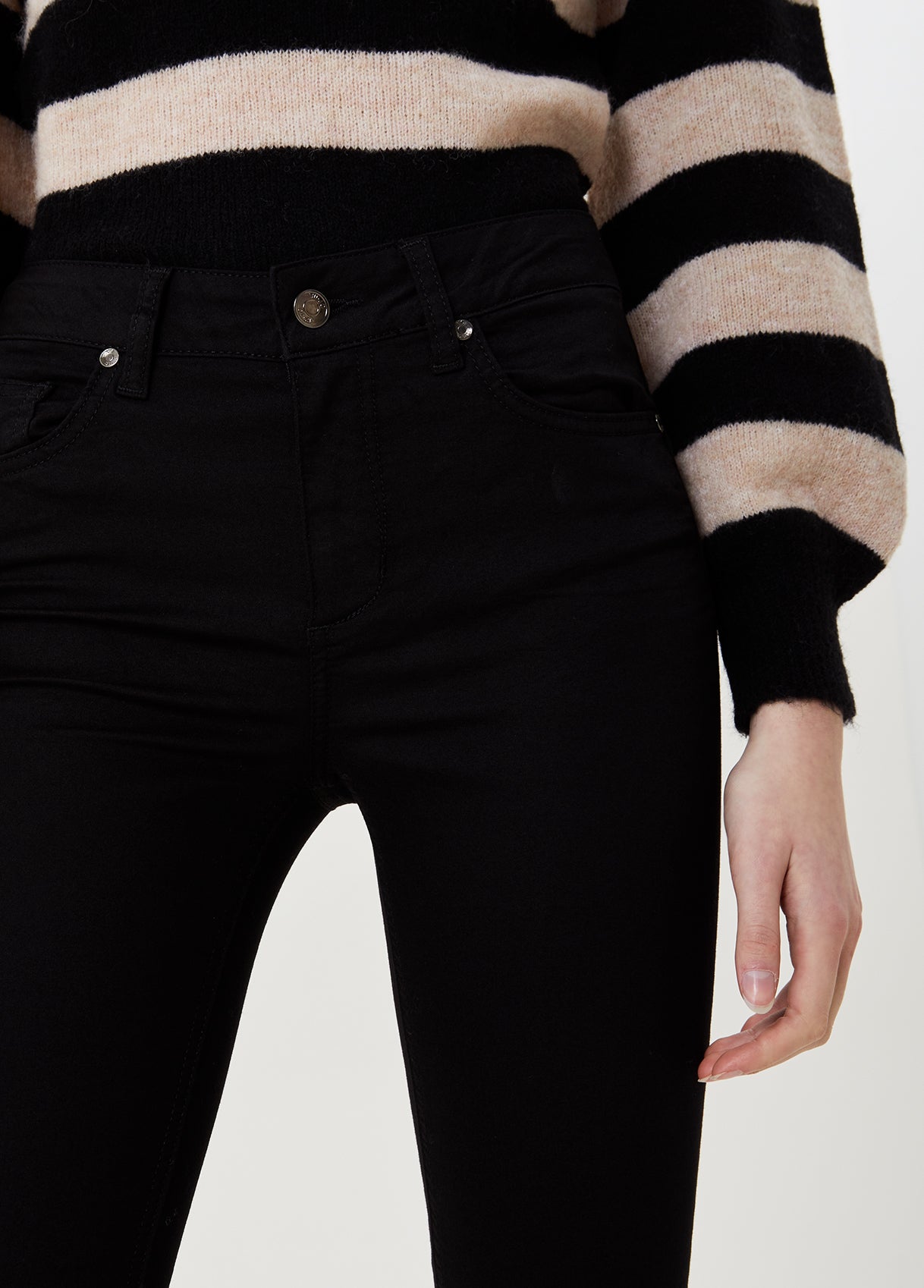 Pantalone skinny a vita alta / Nero - Ideal Moda