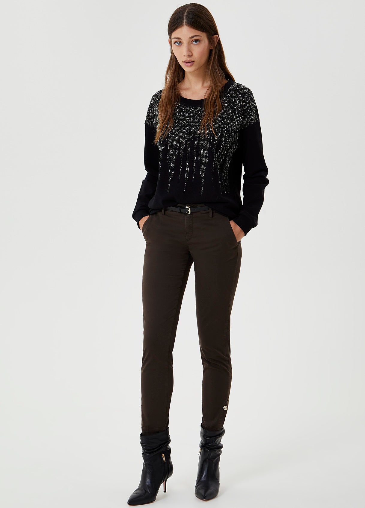 Pantalone chino con cintura / Marrone - Ideal Moda