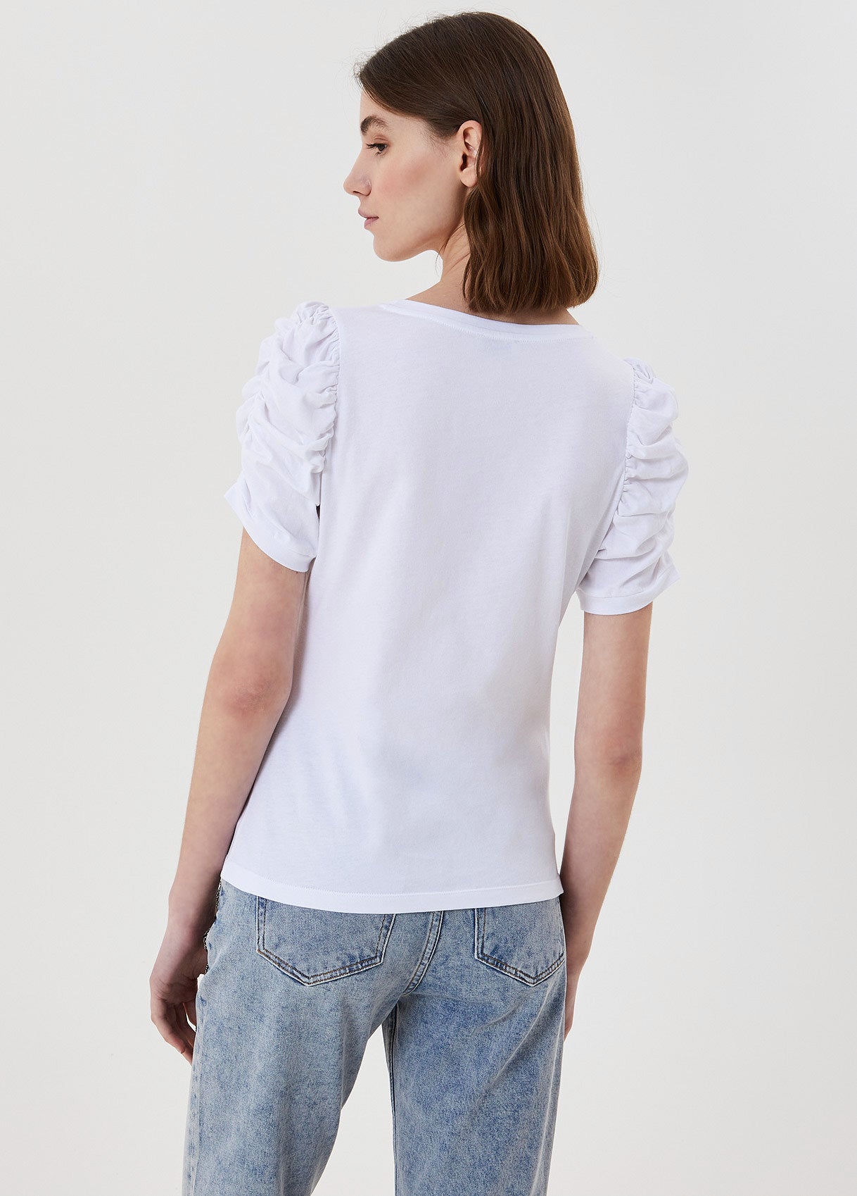 T-shirt con maniche a sbuffo / Bianco - Ideal Moda