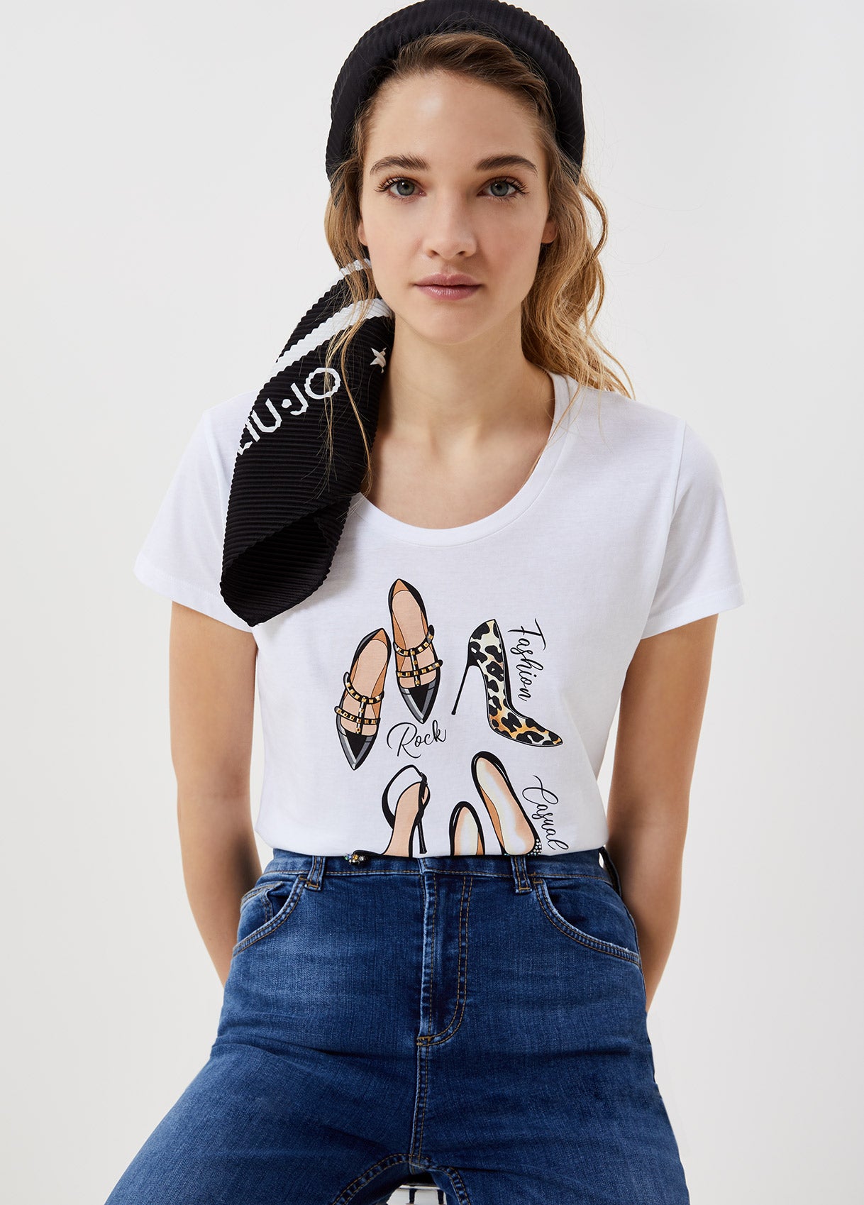 T-shirt con stampa e applicazioni / Bianco - Ideal Moda