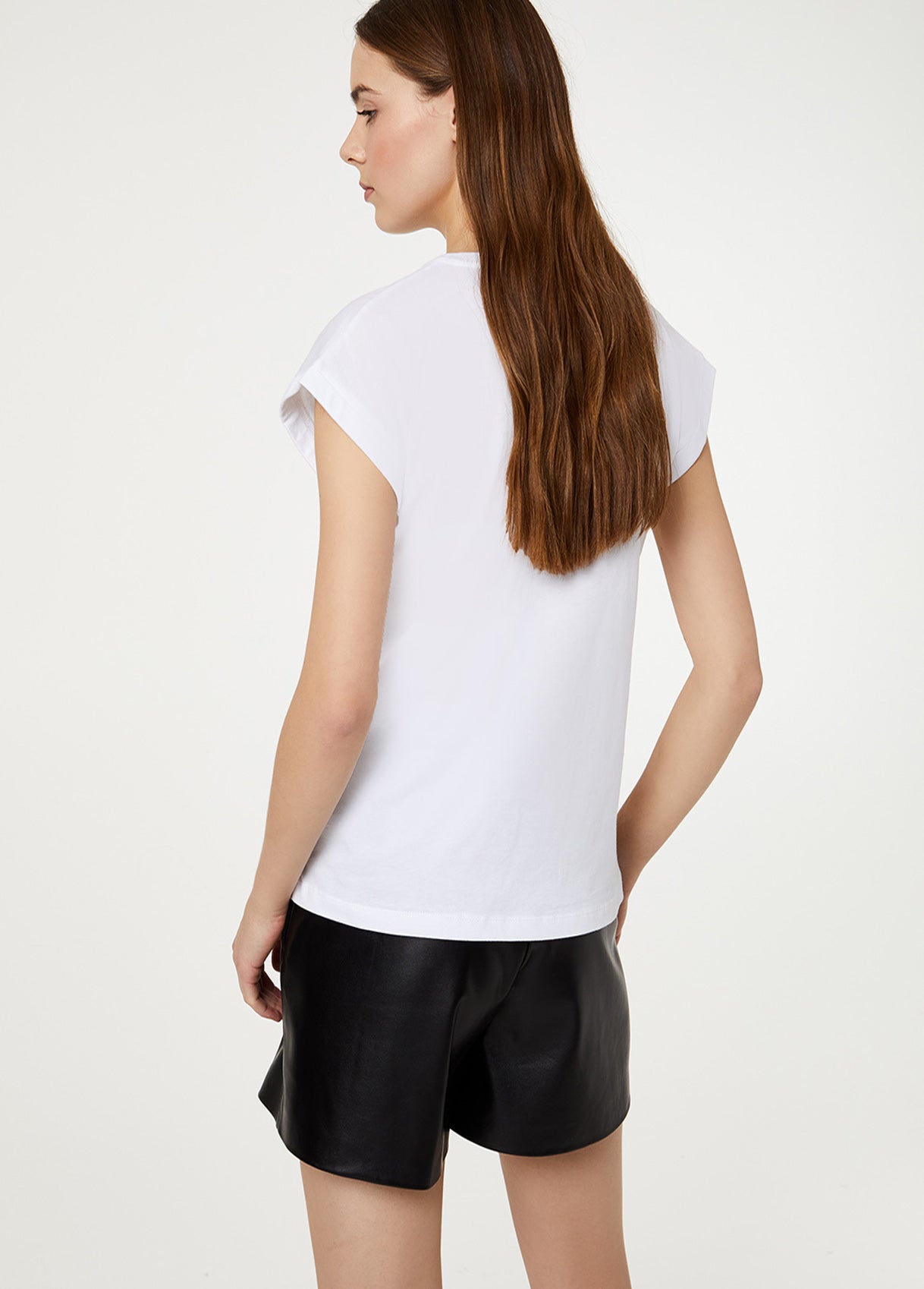 T-Shirt con stampa e applicazioni / Bianco - Ideal Moda