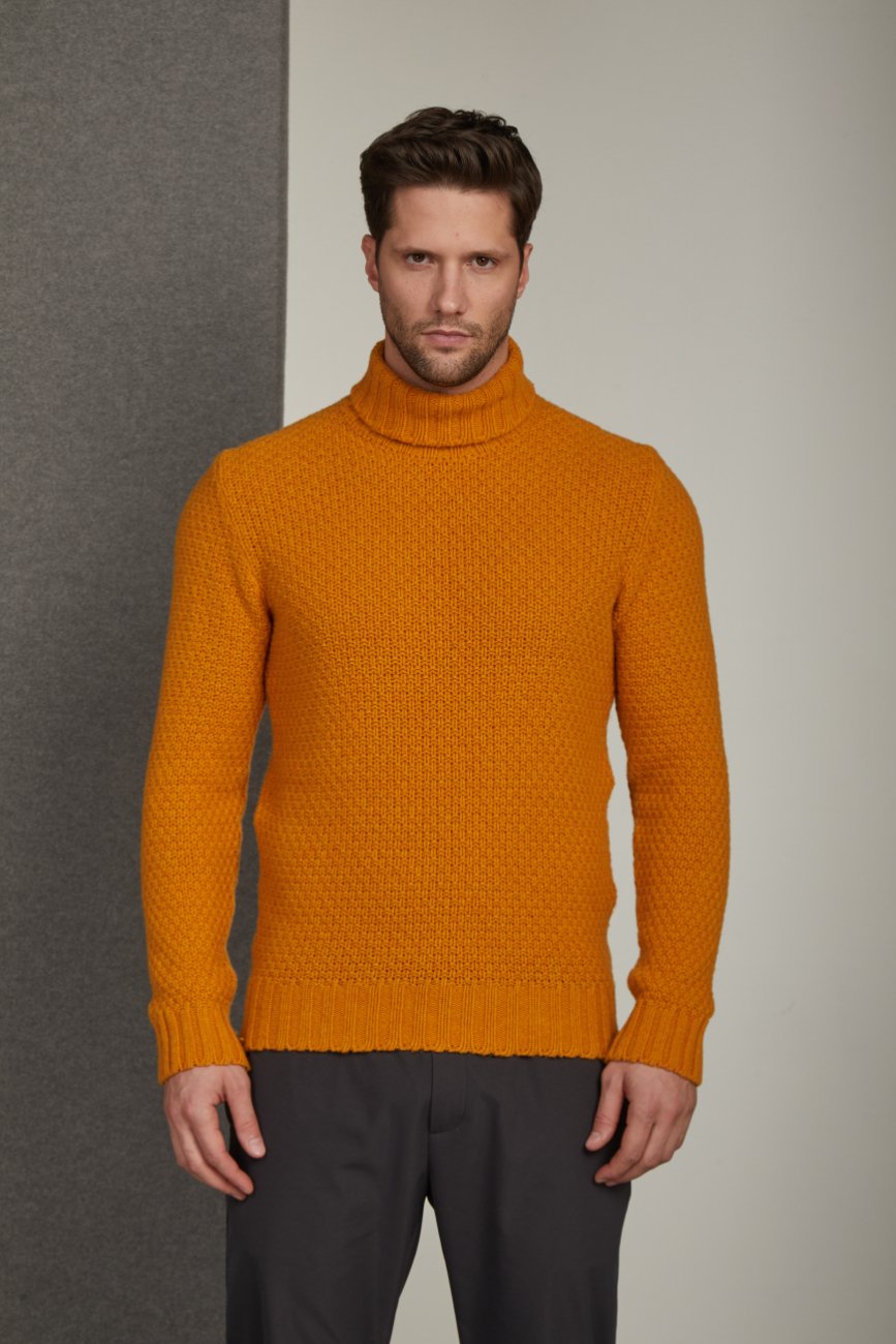 Maglia ATPCO a collo alto / Arancione - Ideal Moda