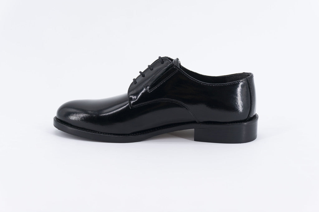 Stringata in Pelle / Nero - Ideal Moda