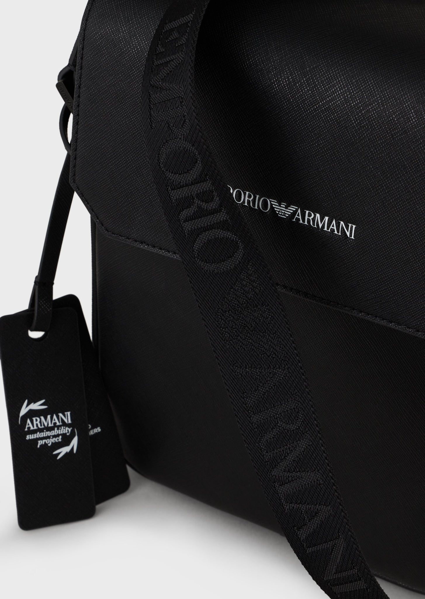 Borsa a tracolla in pelle rigenerata stampa saffiano / Nero - Ideal Moda