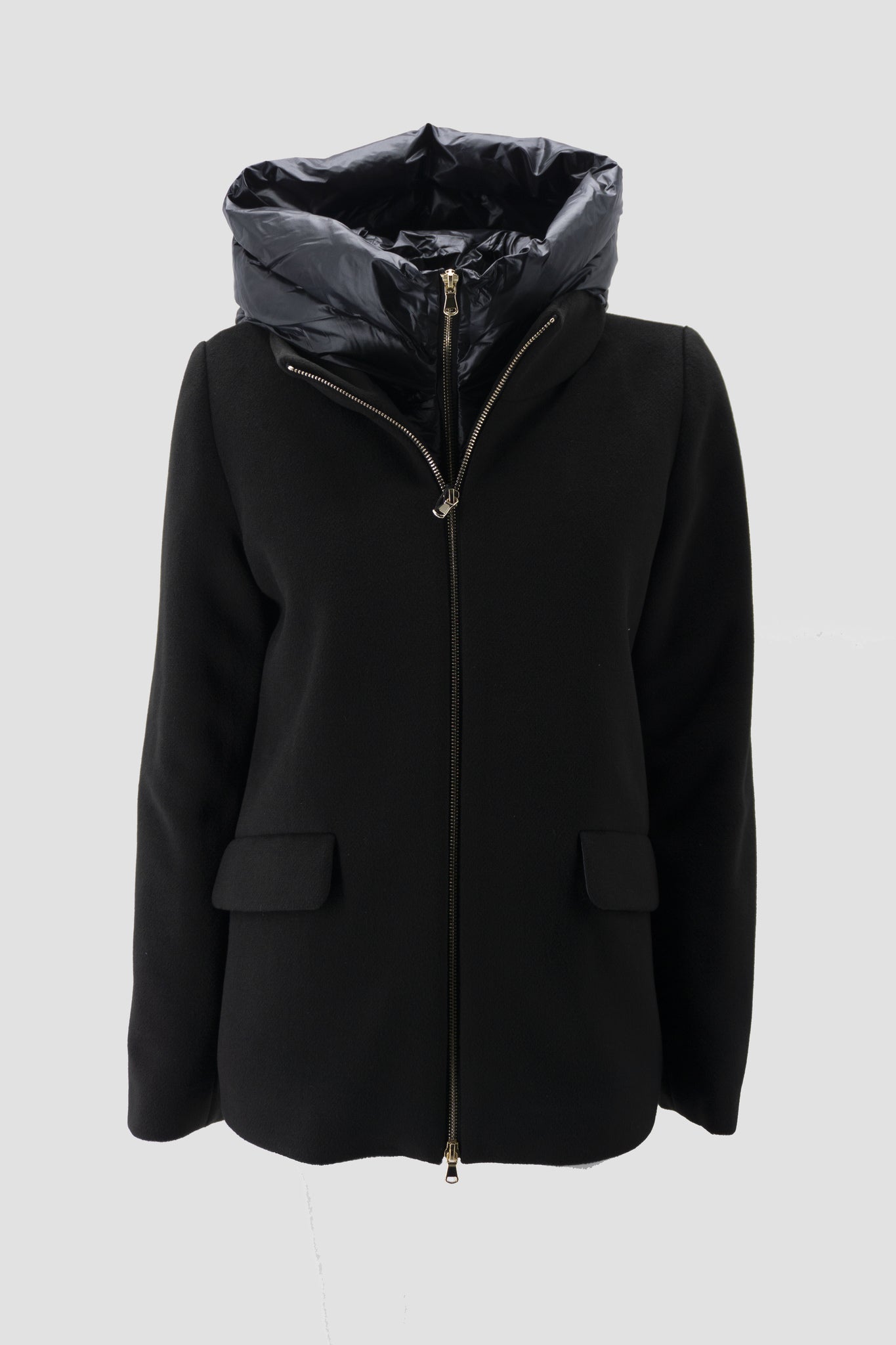 Cappotto Corto con Pettorina / Nero - Ideal Moda