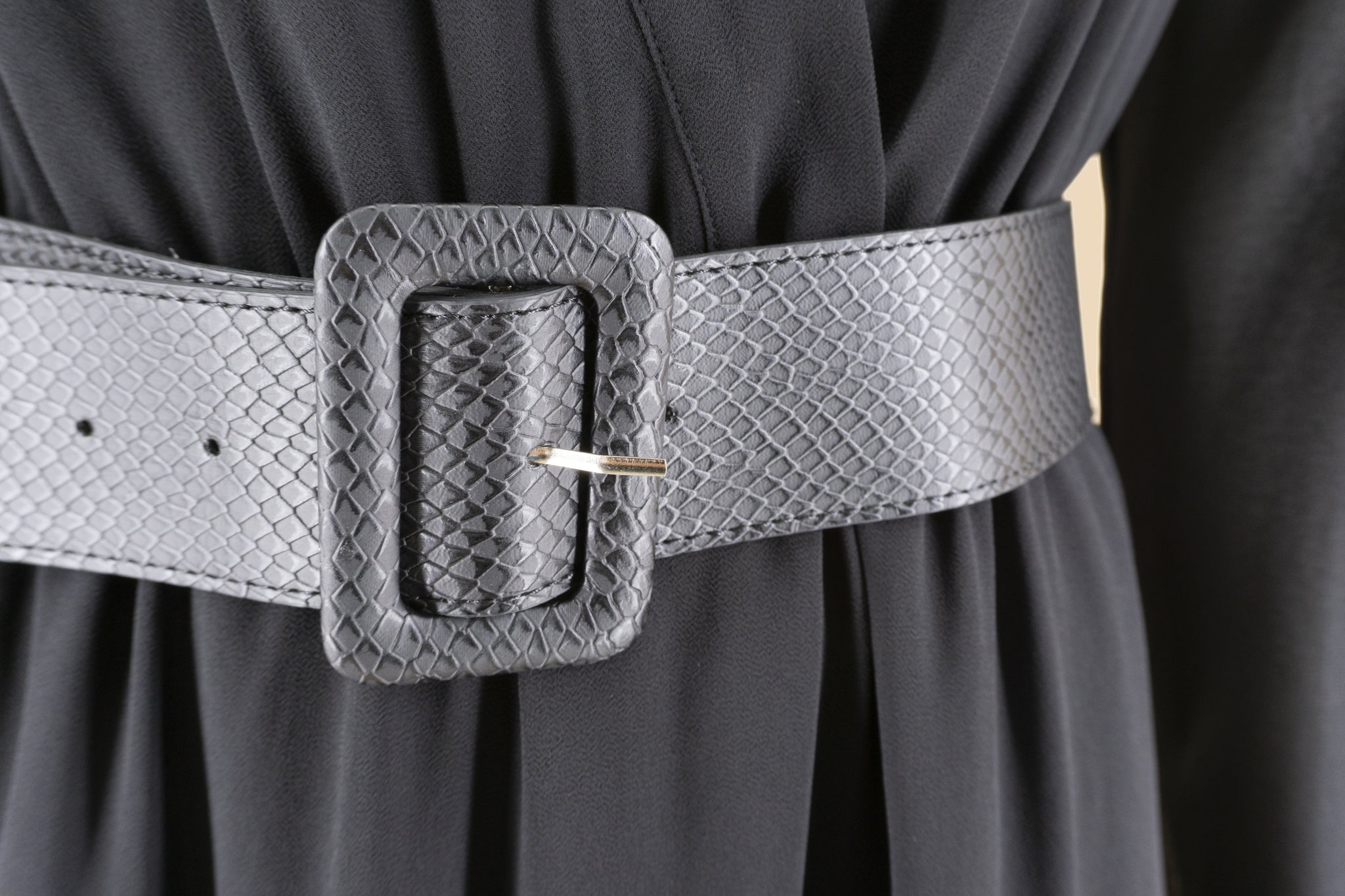 Abito con Cintura / Nero - Ideal Moda