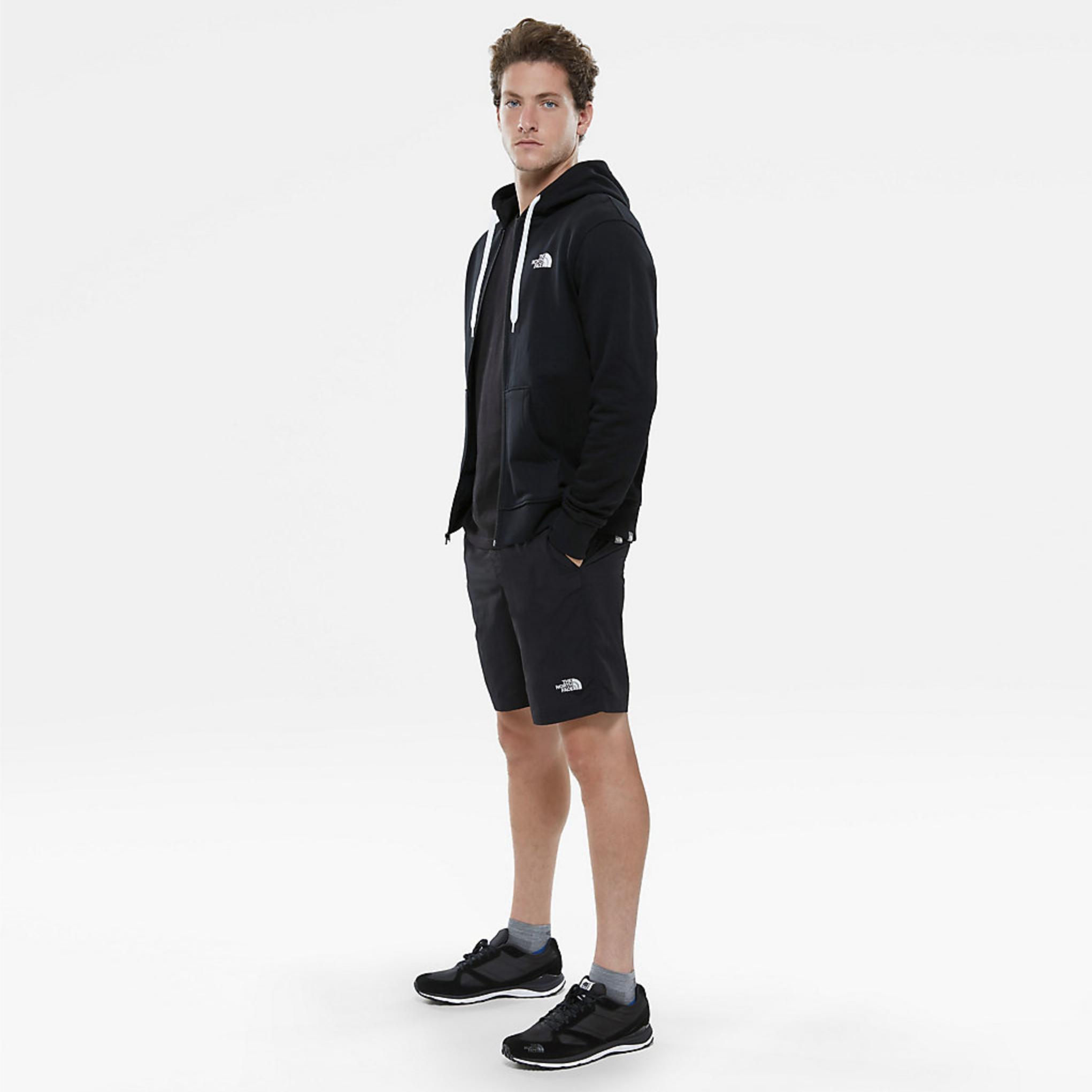 Felpa con Cappuccio e Cerniera / Nero - Ideal Moda
