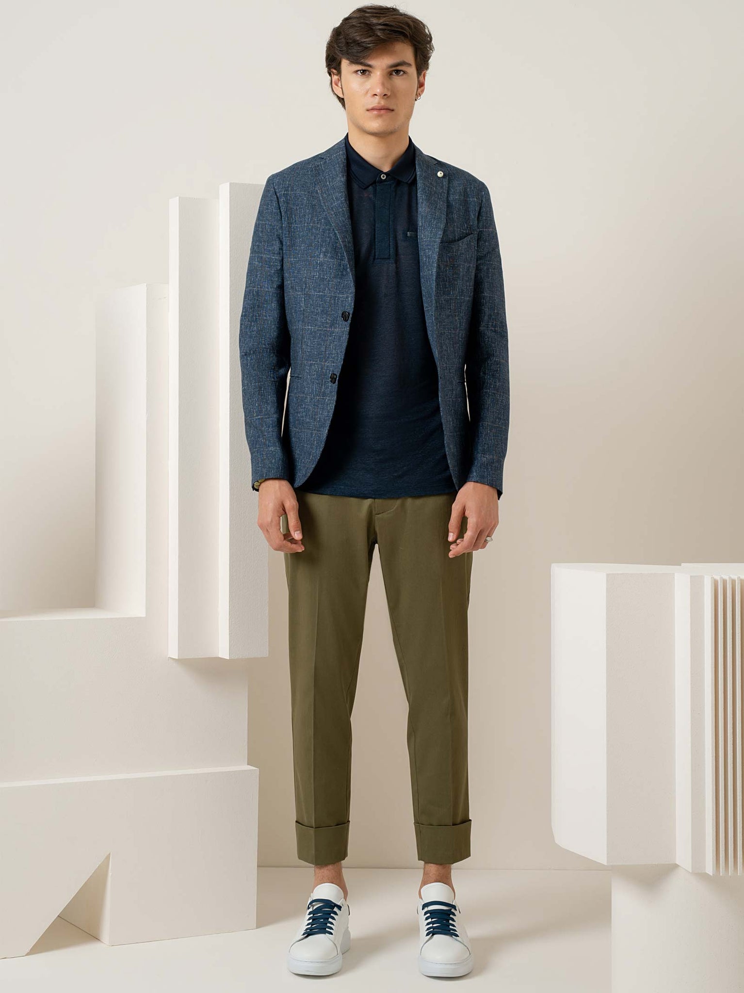 Pantaloni in cotone con risvolti, coulisse in vita e logo sul retro / Blu - Ideal Moda