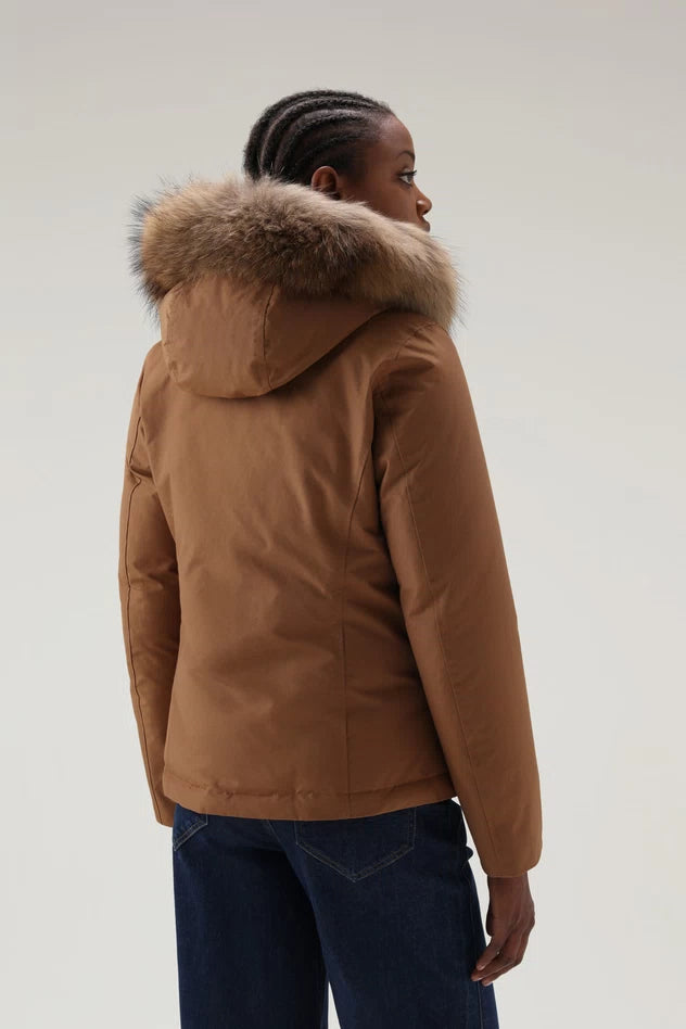 Arctic Parka Corto con Pelliccia Woolrich / Beige - Ideal Moda