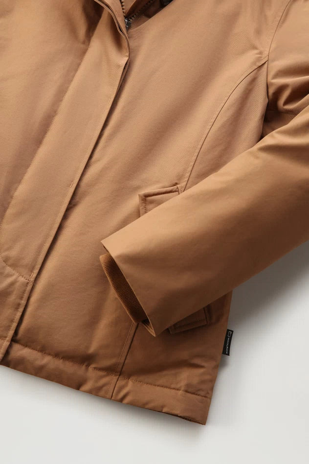 Arctic Parka Corto con Pelliccia Woolrich / Beige - Ideal Moda