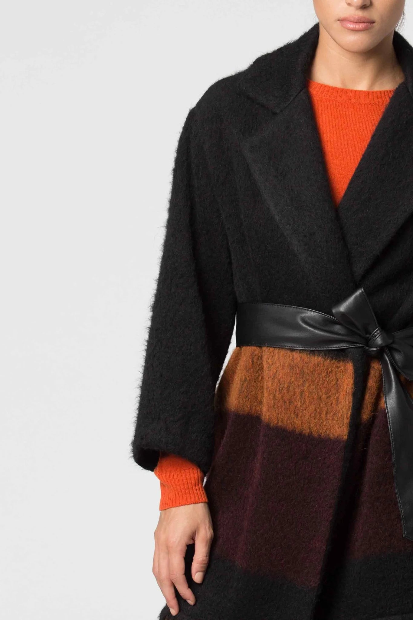 Cappotto con Frange Kocca / Nero - Ideal Moda