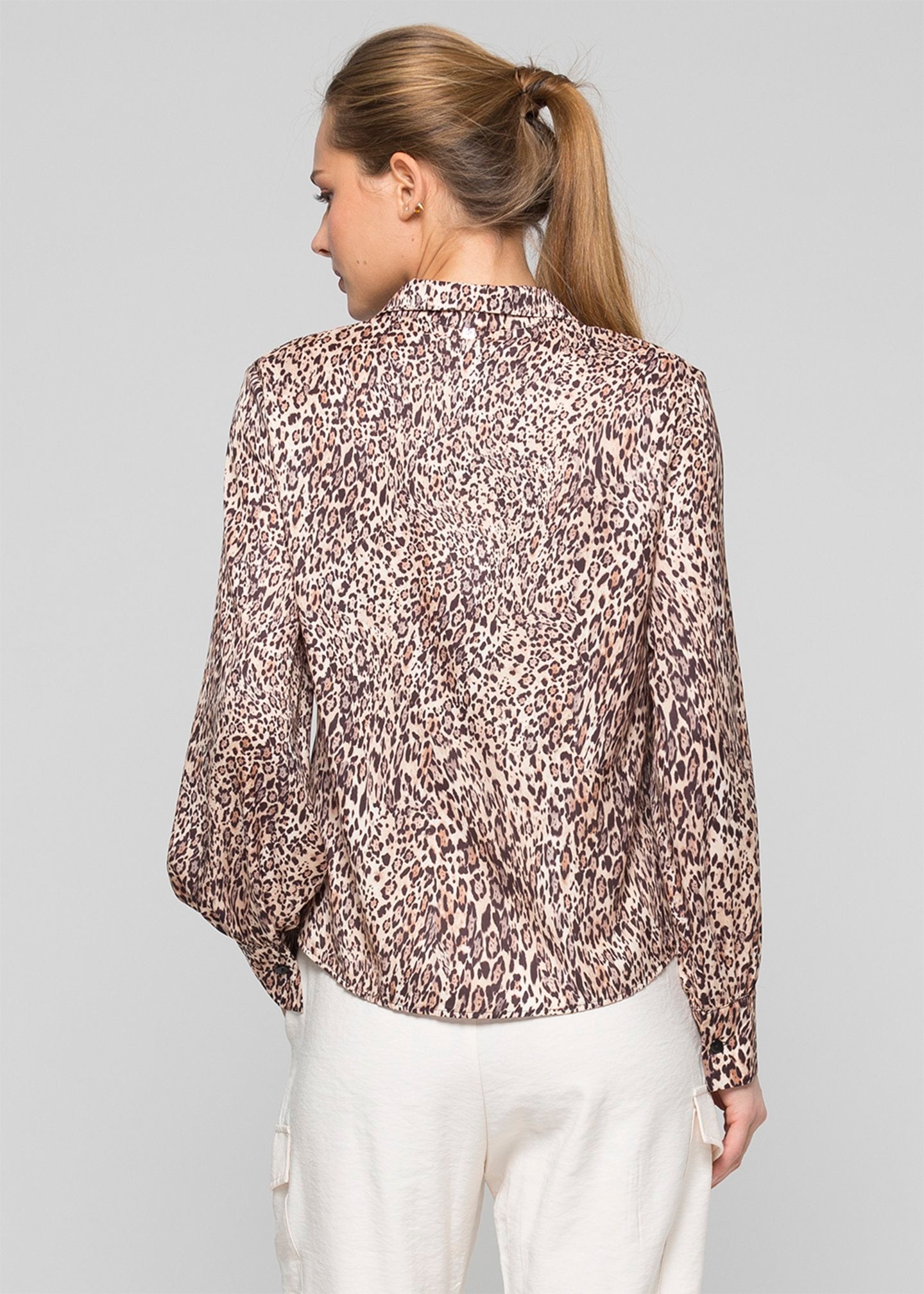 Camicia in fantasia maculata / Marrone - Ideal Moda