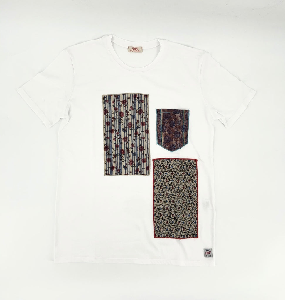 T-Shirt con applicazioni cucite / Bianco - Ideal Moda